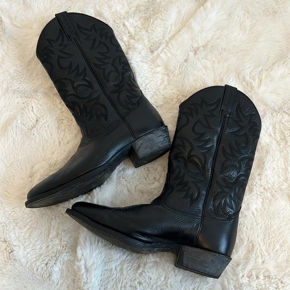 Ariat Heritage R Toe Black Leather Western Boots main image 9